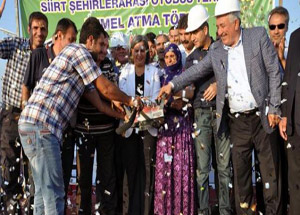 BDP'lilerin Töreninde 10. Yıl Marşı Çalınca