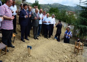 Erdoğan Bayraktar Trabzon’da