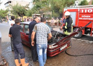 Yanan Lpg'li Araç Mahalle Sakinlerini Korkuttu