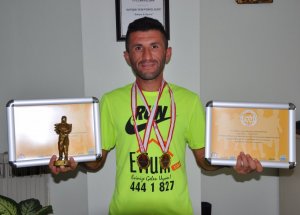 Yine Yolu Kaybetti Ama Birinci Oldu