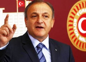 Vural'dan Davutoğlu'na: Sen kim oluyorsun...