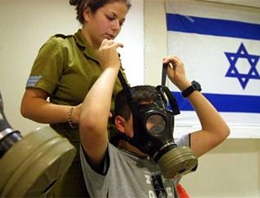 İsrail Yeniden Gaz Maskesi Dağıtıyor