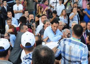 İzmir Fuarı Protestoyla Açıldı