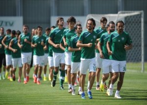 Bursaspor, Ligin İlk Üç Puanını Hedefliyor