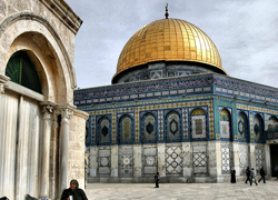 Aksa'da namaz kılanlara bıçaklı saldırı