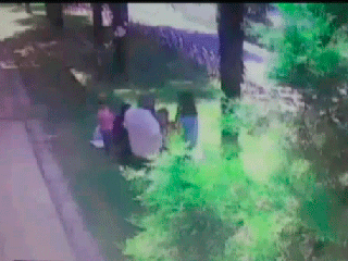 Emekleyerek 40 Bin Lira Çaldı