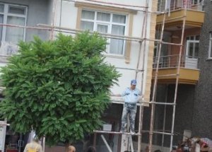 İskeleden Düşen İşçi Yaralandı