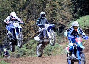 Motokrosçular Kartepe'de Yarıştı