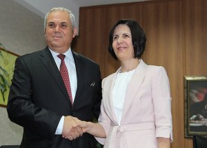 KKTC'de yeni başbakan görevi devraldı