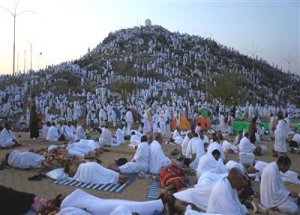 Hacı Adaylarına 1 Yıl Hapis ve Yasak Şoku!