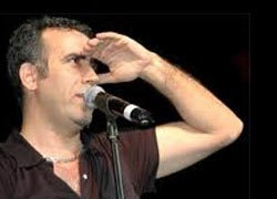 Haluk Levent karakola sığındı