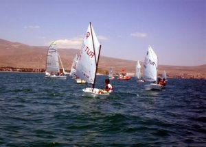 Van’da Yelken Yarışması