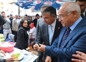 Örtüde Uzlaşalım