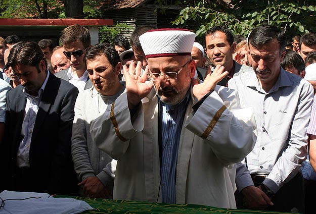 İmam Babanın "Zor Görevi"