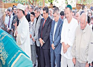 Ersoy Dede’nin Annesi Hakk’a Yürüdü!