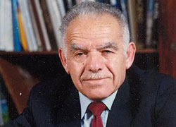 İzak Şamir öldü!