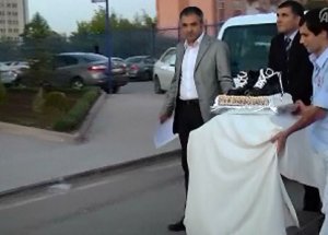 Postallı Pasta Servisi!