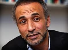 Darbecinin Arkasında Bakın Kim Var?