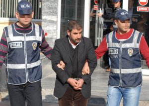 Torbacıdan İlginç Savunma