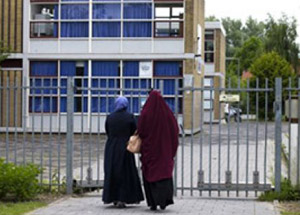 Hollanda, İslami Eğitime Kapıları Kapattı