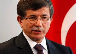 Davutoğlu, Ashton'la bir araya geldi