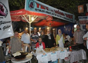Somalı Yetimler İçin Çalışıyorlar