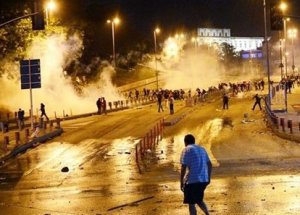 'Türkiye'ye Biber Gazı Satmayın' Talebi