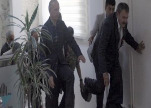 Bakan Eroğlu, Ucuz Atlattı!
