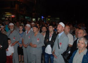 İlk Hacı Kafilesi Sapanca'dan Dualarla Uğurlandı