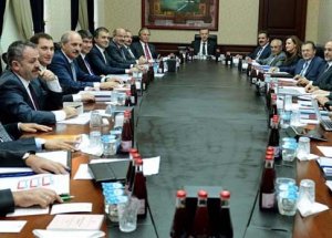 AK Parti'de Kritik Görüşme Sona Erdi