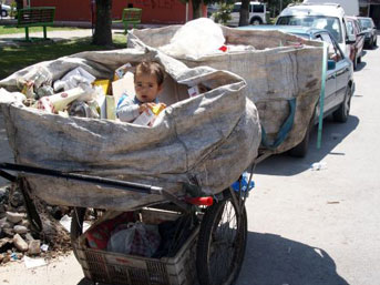 Bakandan 'O Çocuğu Bulun' Talimatı
