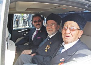 Makam Aracını Gazilere Tahsis Etti