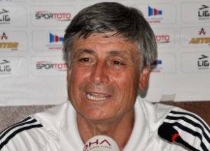 Raşit Çetiner İstifa Etti