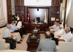Müteahhitlerden Zihni Aldırmaz’a Davet