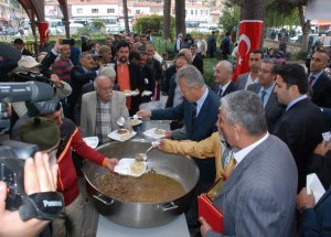 Tokat’ta 4 Bin Kişiye Ahi Pilavı