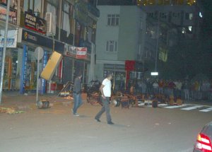 Tunceli’de Birahaneler Taşlandı
