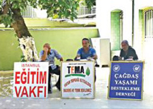 ÇYDD Cami Bahçesinde Dilendi