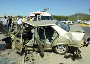 Beton Mikseri Otomobili Biçti: 1’i Ağır, 3 Yaralı