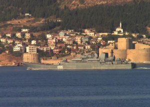 Rus Gemileri Çanakkale Boğazı'ndan Geçti