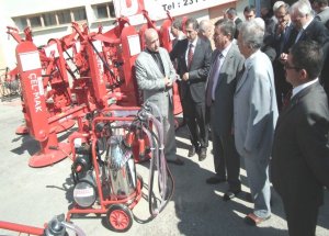 Çiftçilere Makine Ve Ekipman Dağıtımı