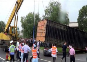 Buradan Sağ Çıktı