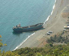 Kaçırılan Gemi Karaya Oturdu