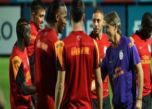 Roberto Mancini Gidiyor mu?