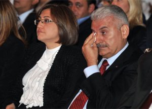 Bakanlar Gözyaşlarına Boğuldu