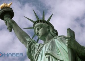 Kriz Özgürlük Anıtı'nı da vurdu