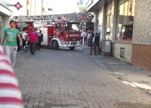 Çatısını Temizlerken Düştü
