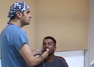Gırtlağından Öyle Birşey Çıktı Ki...