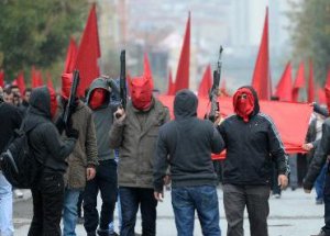 İstanbul Emniyeti 9 Kişinin Peşine Düştü