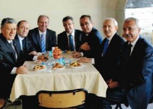 Darbeciyi Halk Kahramanı Yaptılar