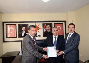 Ak Parti'den İlk Aday Adayı